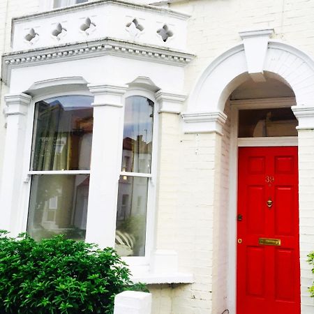 Colourful 2 Bed 2 Bath Tooting House Apartment ลอนดอน ภายนอก รูปภาพ